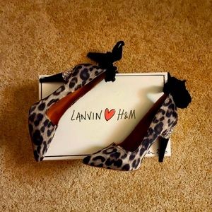 Lanvin x H&M leopard pumps!
